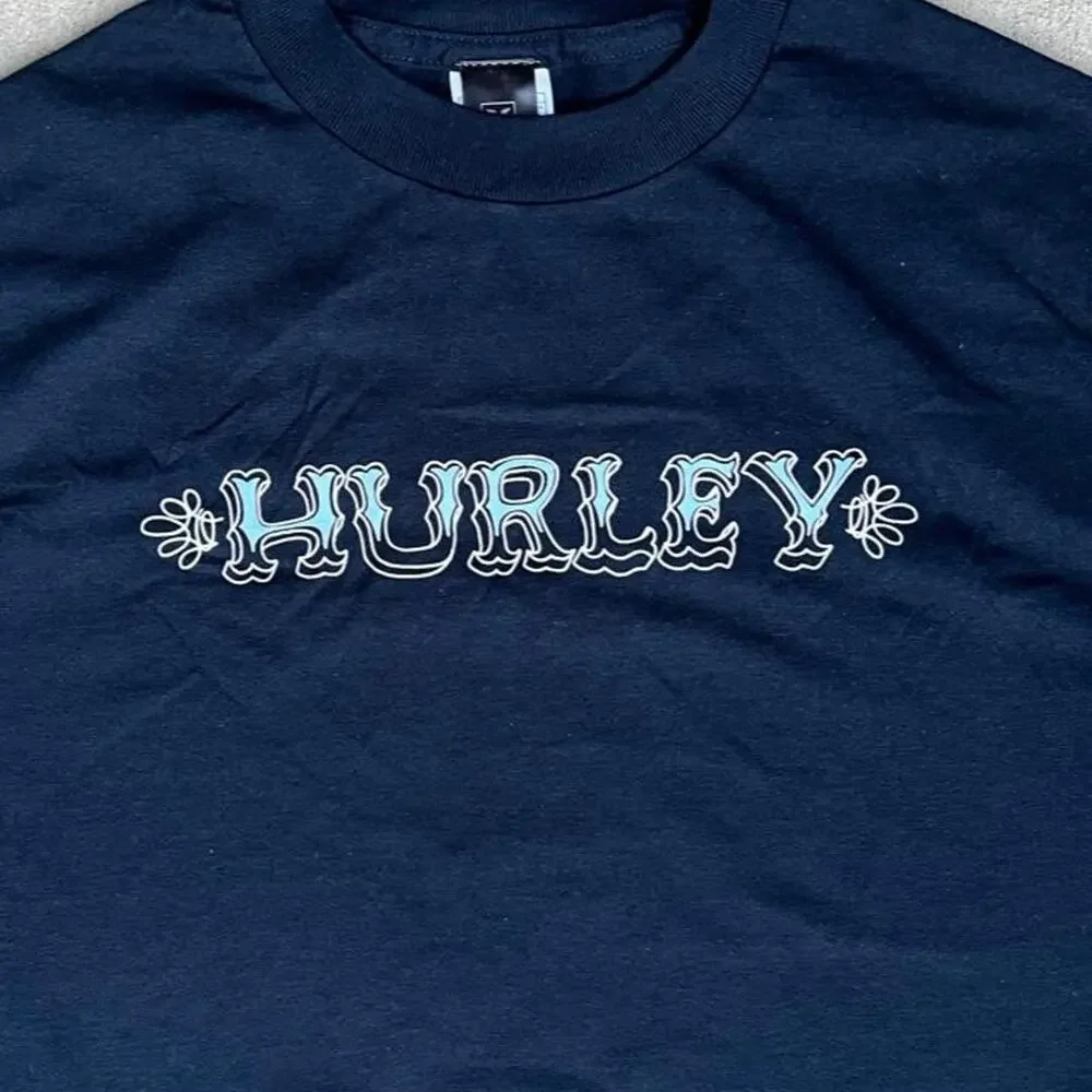 Hurley “International 09” Navy Y2K Surf Logo T-shirt, Medium